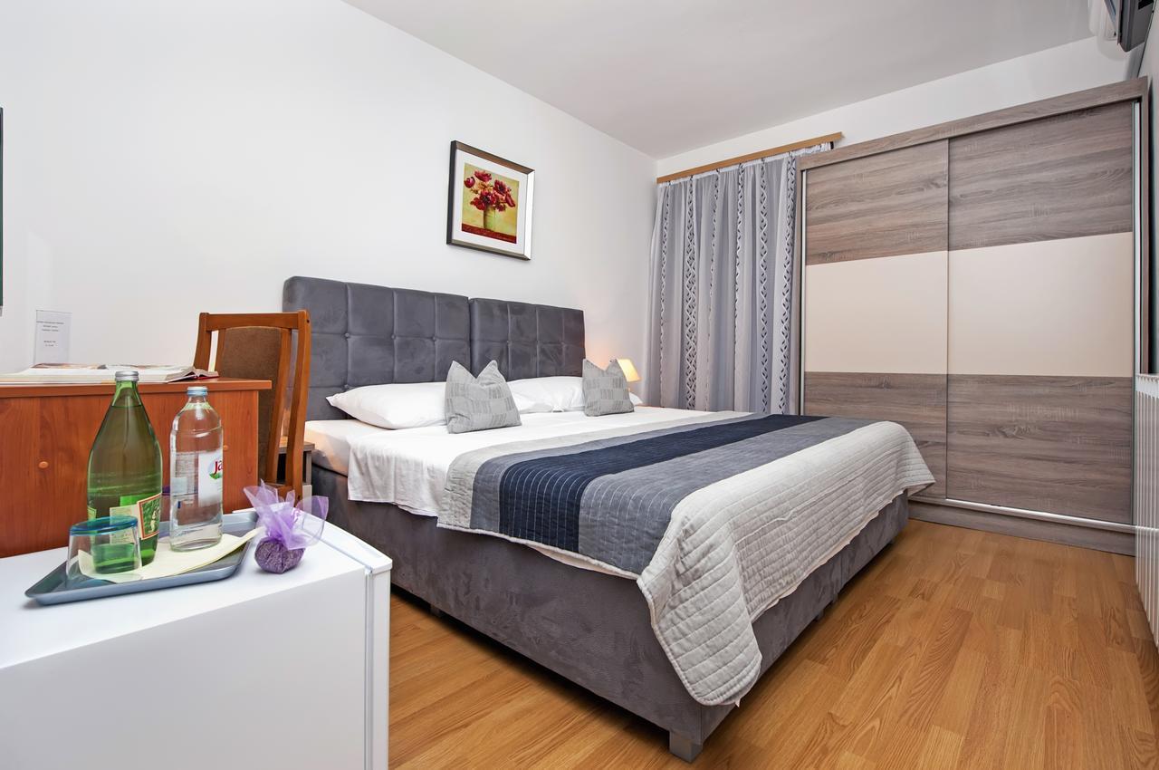 Ladonja Bb Rooms, Family Run Bed & Breakfast Rovinjsko Selo Exterior foto