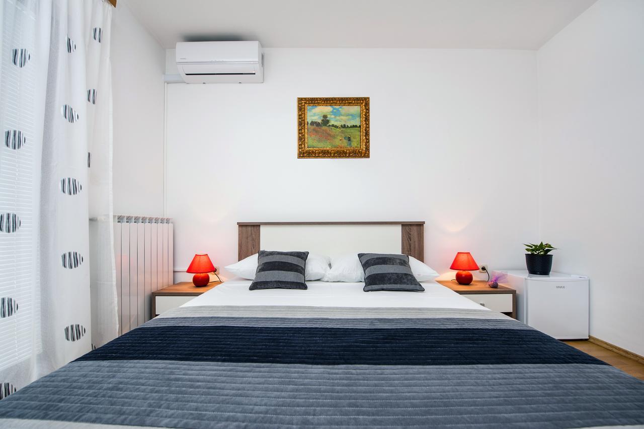 Ladonja Bb Rooms, Family Run Bed & Breakfast Rovinjsko Selo Exterior foto